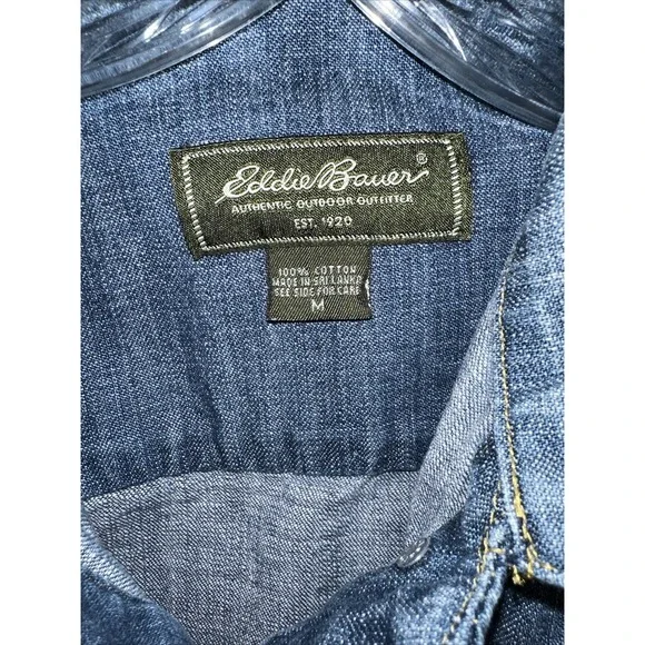 Eddie Bauer Jean Jacket Woman's Size Medium Blue Demin Collar Long Sleeve - Picture 2 of 6